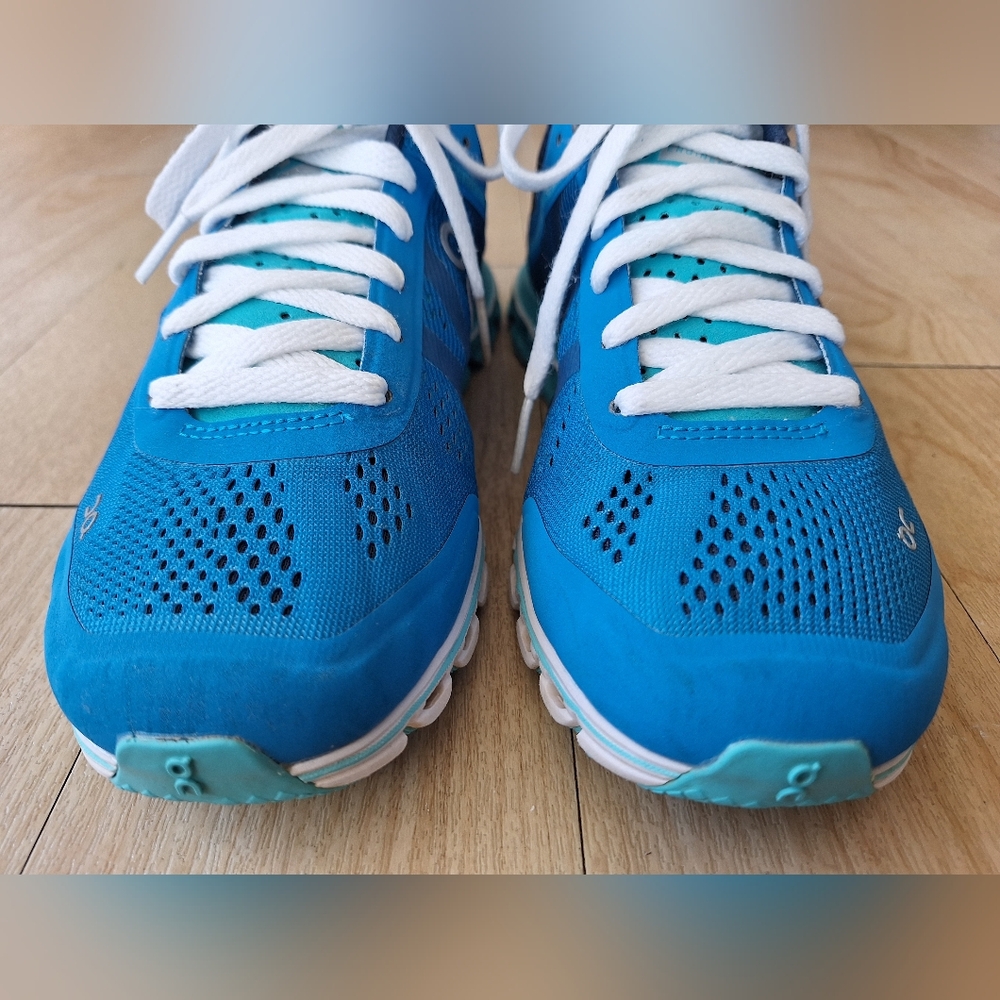On Cloud Woman Size 7 Cloudflow Malibu Curacao Blue Running Shoes - Picture 7 of 14